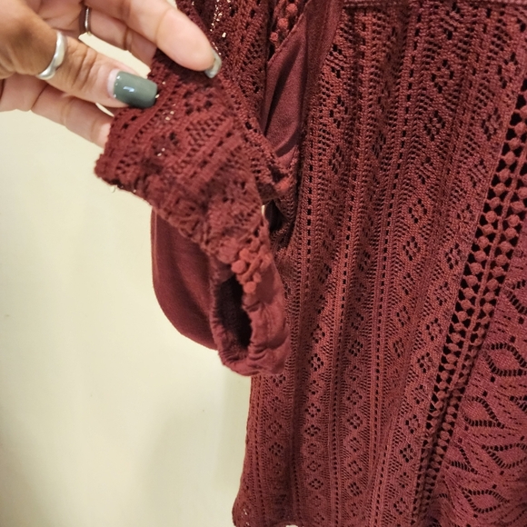Elegant Lace Blouse - Burgundy - Picture 3 of 10